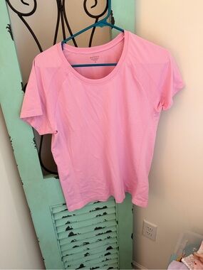 Athleta Momentum Flex Pink Short-Sleeve Women's Top
